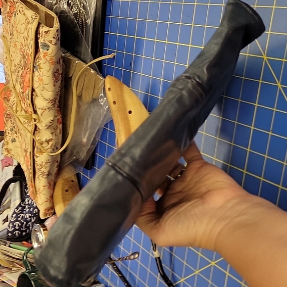 Dove Vintage Zipper Clutch Purse Dark Blue Leather 13 x 7 x 1 - Picture 7 of 9